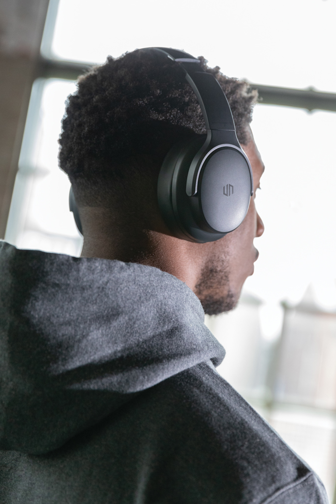 Auriculares de plástico Urban Vitamin Palo Alto RCS