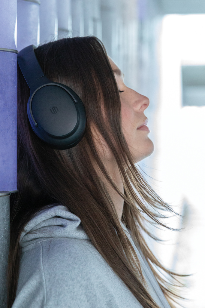 Auriculares de plástico Urban Vitamin Palo Alto RCS