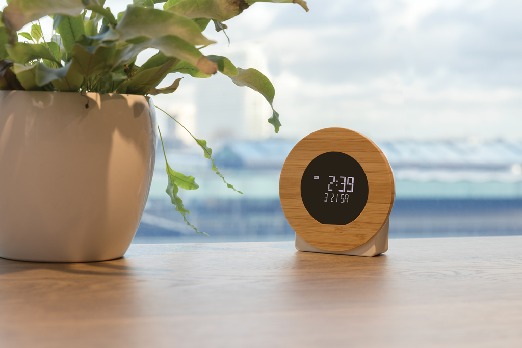Reloj de escritorio Utah RCS rplastic y bambú LCD
