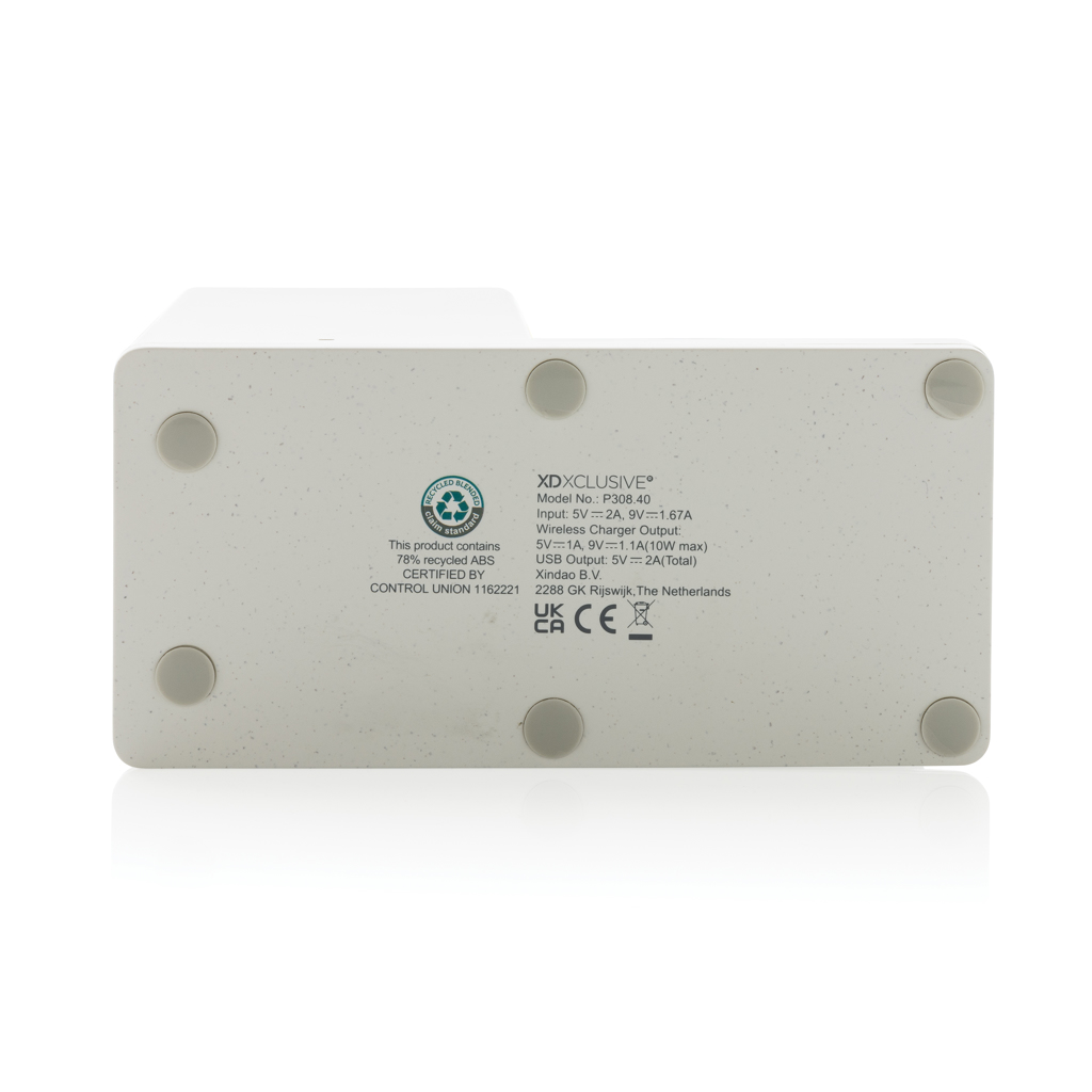 Cargador Ontario 10W de plástico reciclado y RCS
