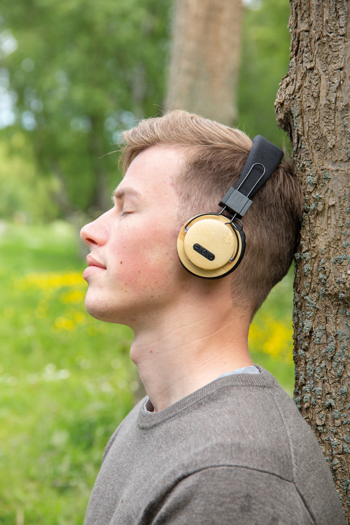 Auriculares inalámbricos bambú
