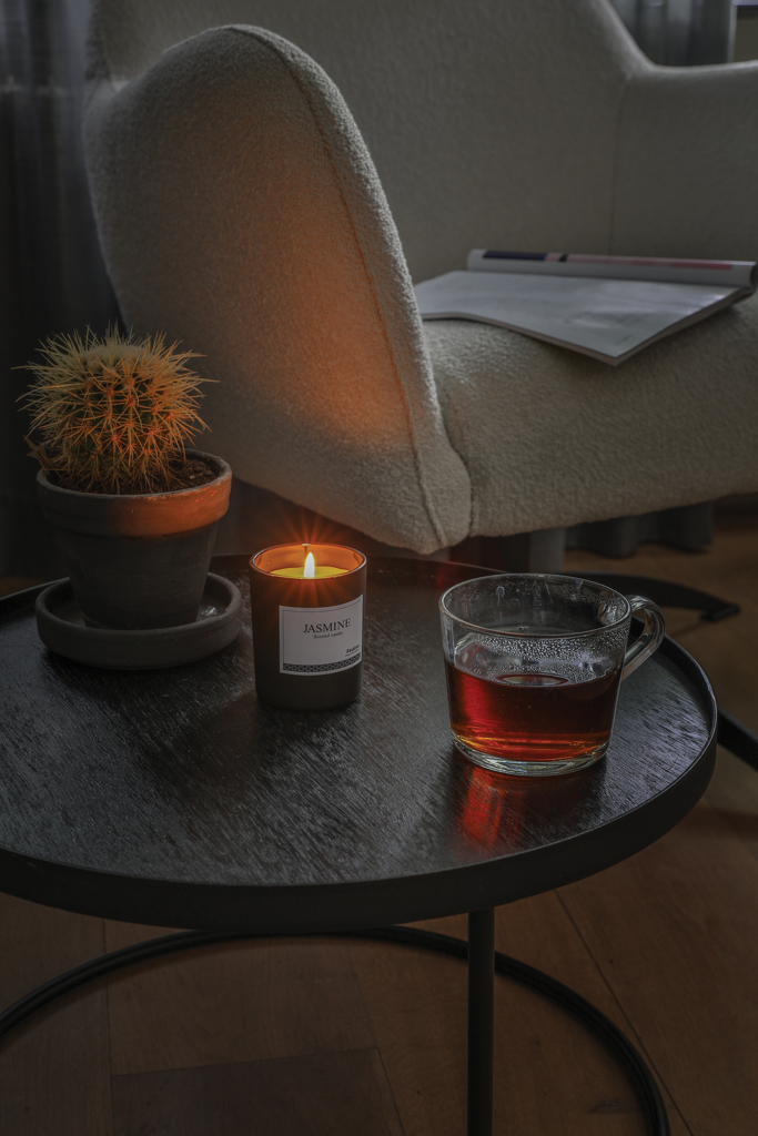 Vela Ukiyo perfumada pequeña en vaso