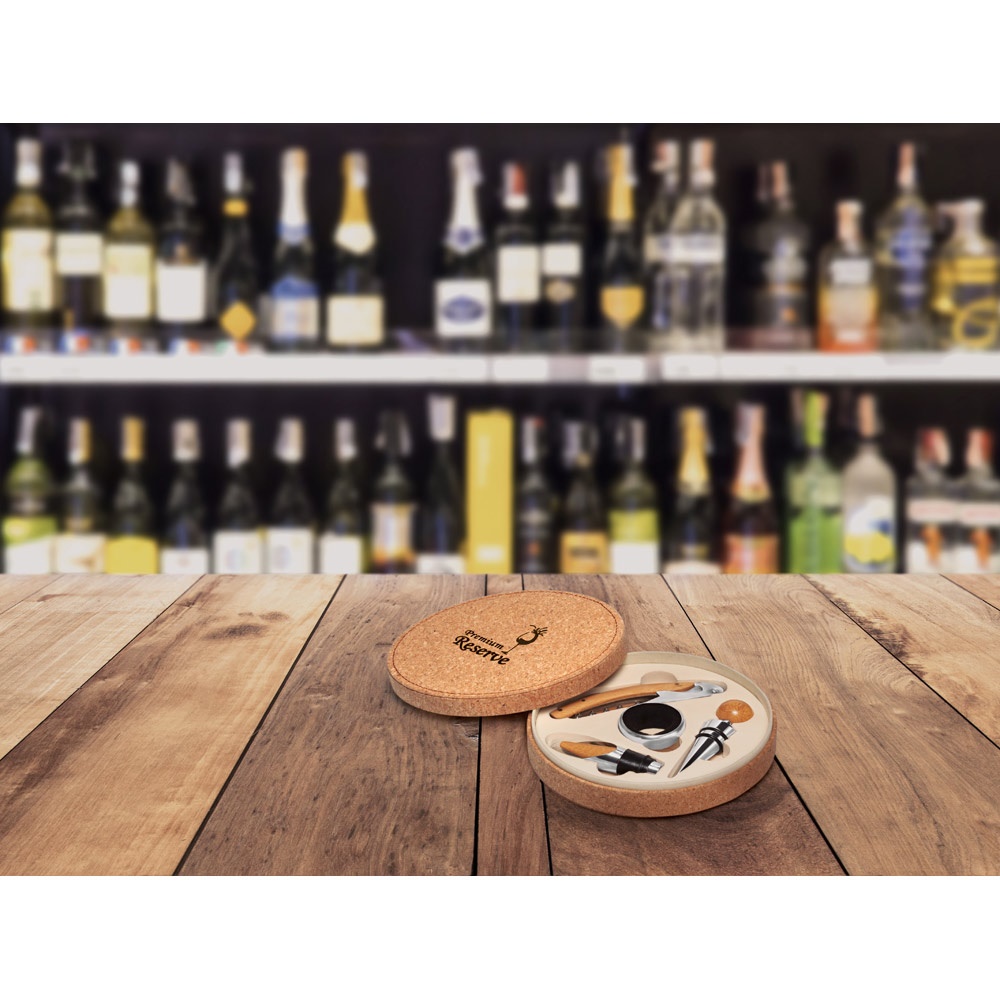 MORETO. Set de vino formado por 4 piezas, fabricadas en madera y metal