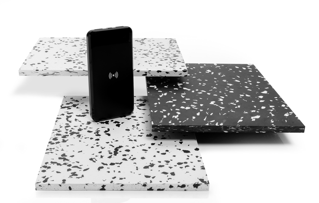 Powerbank inalámbrico de plástico reciclado estándar RCS