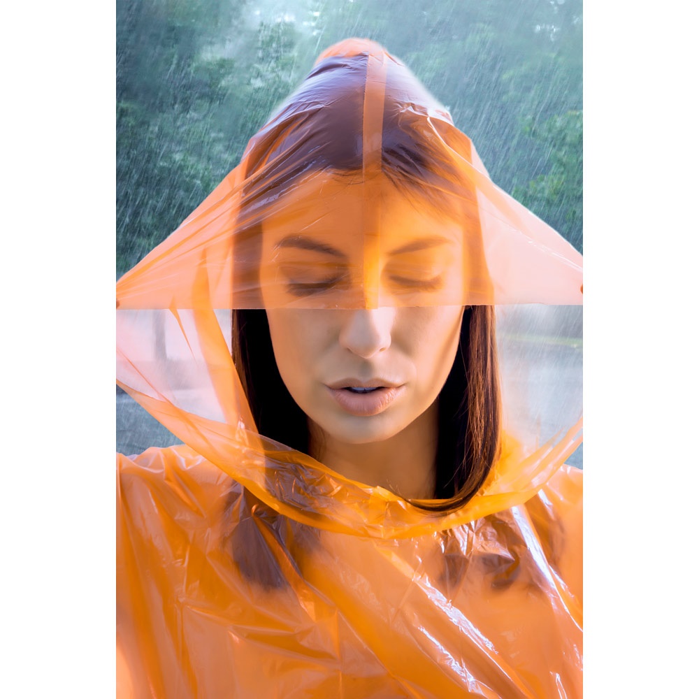 SANDRA. Poncho chubasquero