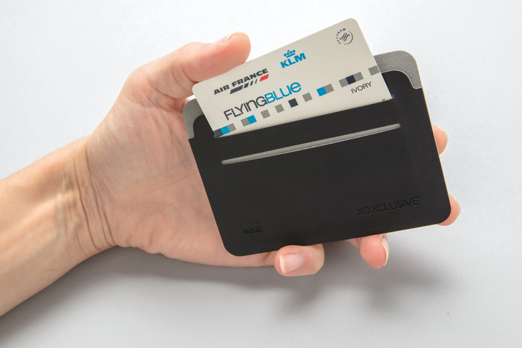 Tarjetero seguro Quebec RFID
