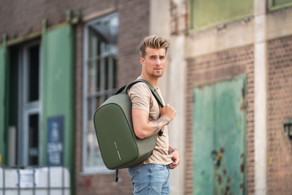 Bobby Hero Regular, mochila antirrobo