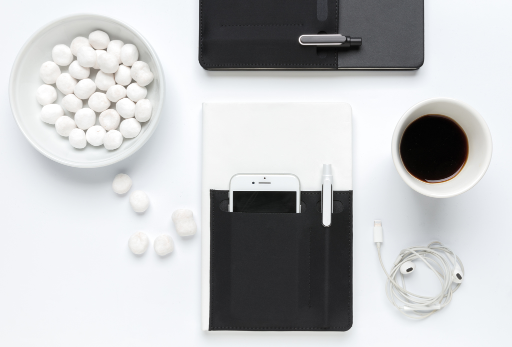 Libreta A5 Deluxe con bolsillos inteligentes