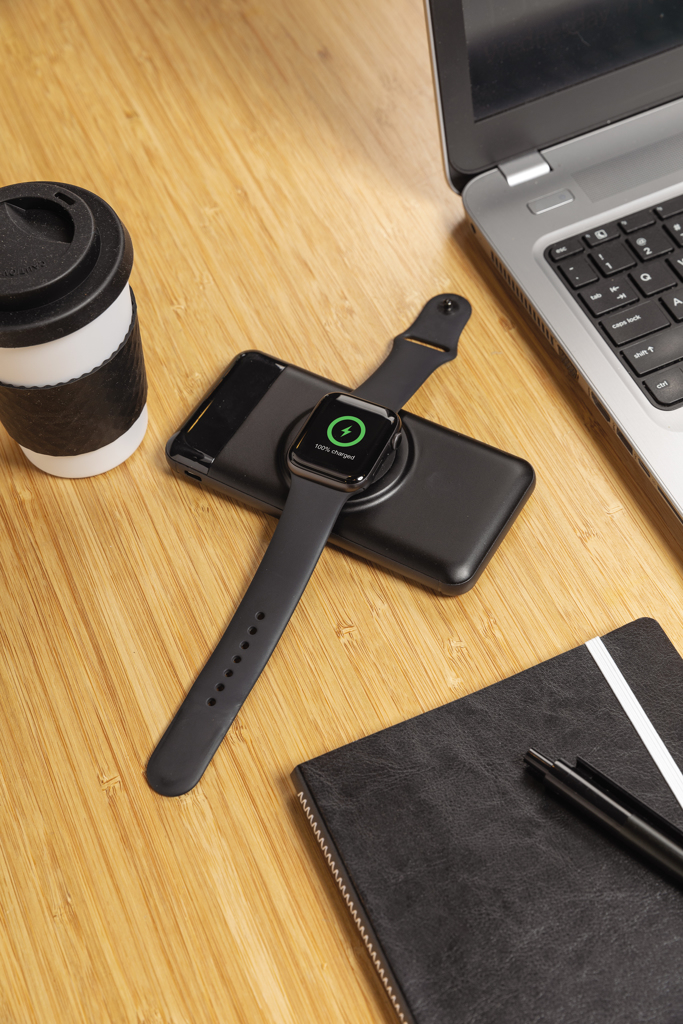 Powerbank inalámbrico de 10.000 mah y con cargador de reloj