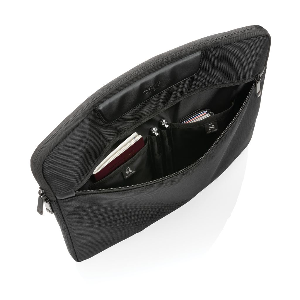 Funda Voyager para portátil 15,6" Swiss Peak AWARE™ RPET