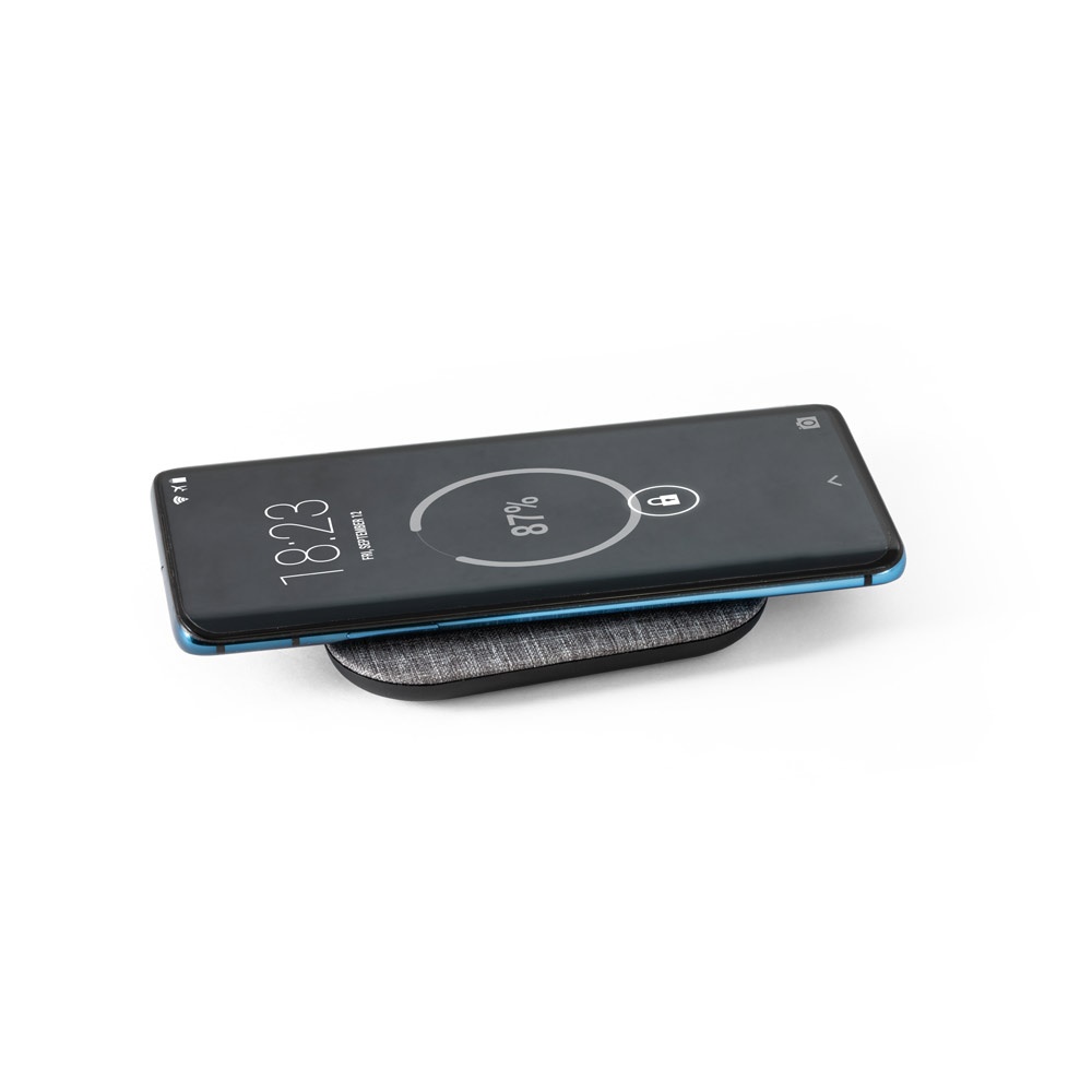 RENEWAL CHARGER. Cargador inalámbrico superrápido de 15W, fabricado en PET reciclado (100% rPET)