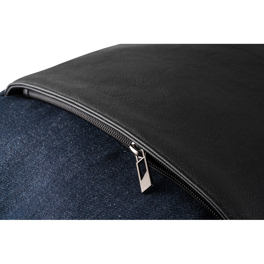 DIVERGENT BACKPACK I. Mochila para portátil de hasta 15.6'' en tejido vaquero y PU