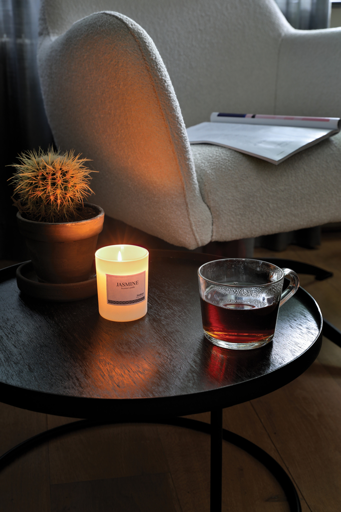 Vela Ukiyo perfumada pequeña en vaso