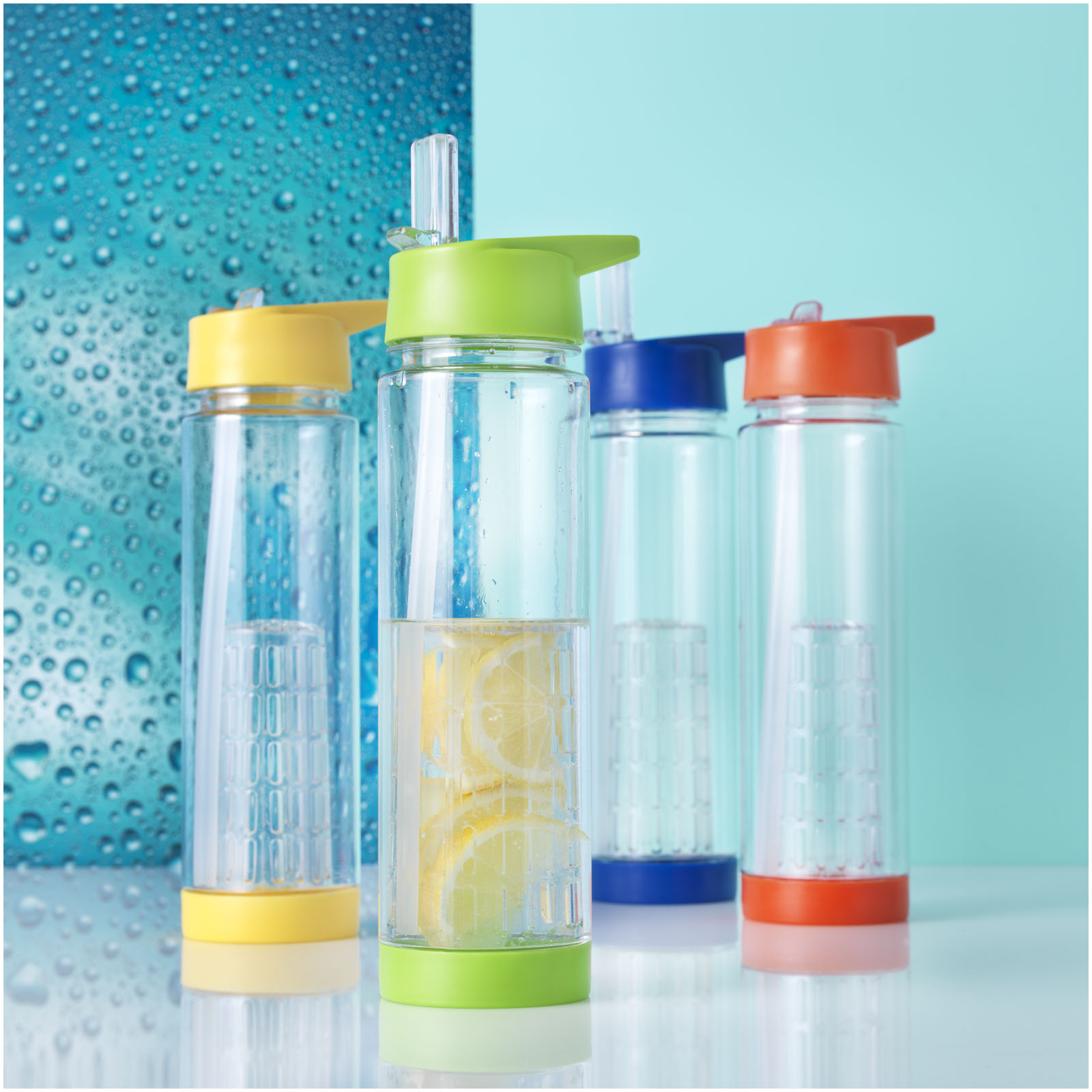 Botella de Tritan™ de 740 ml con infusor Tutti-frutti