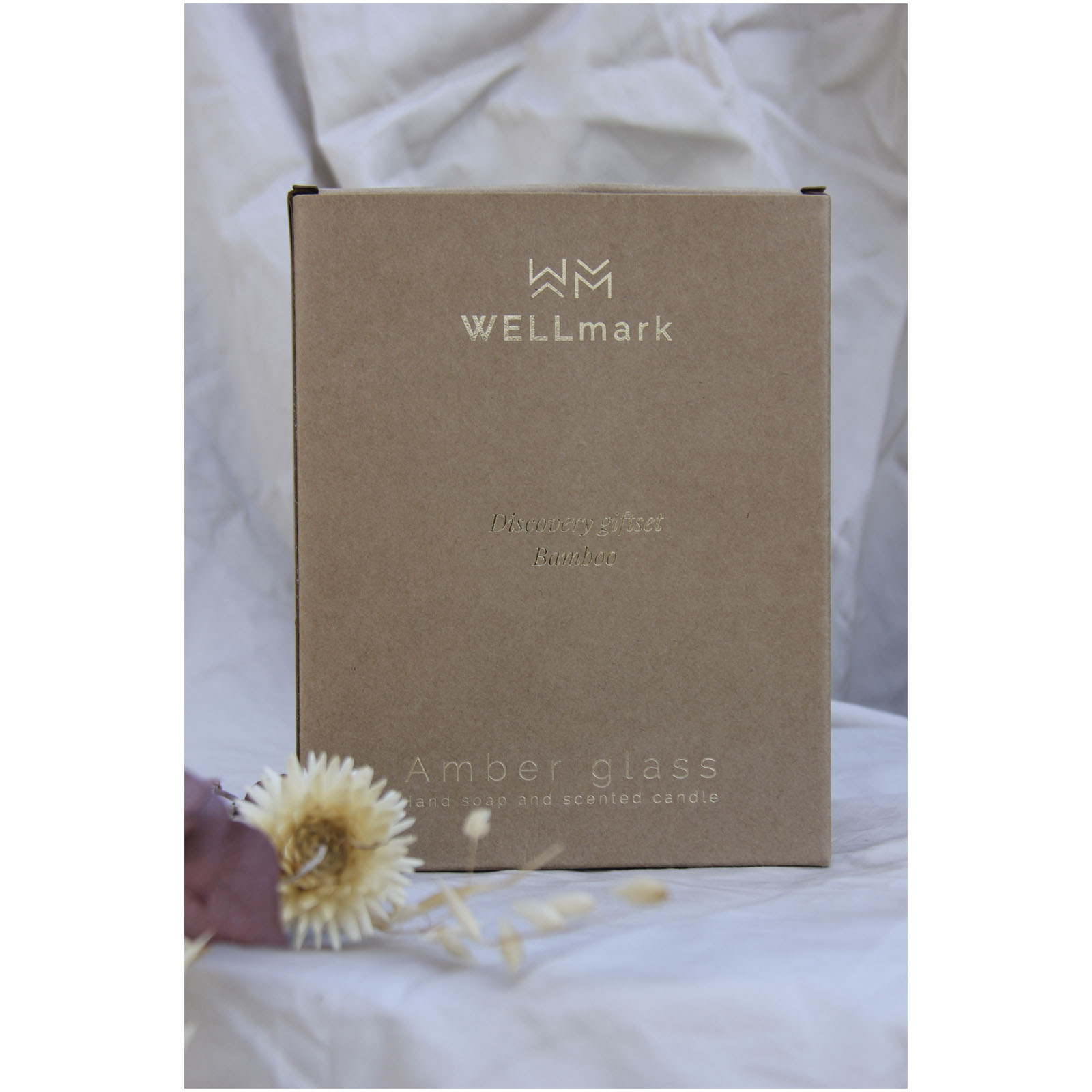 Dispensador de jabón de manos de 200 ml y juego de velas perfumadas de 150 g con fragancia de bambú Wellmark Discovery