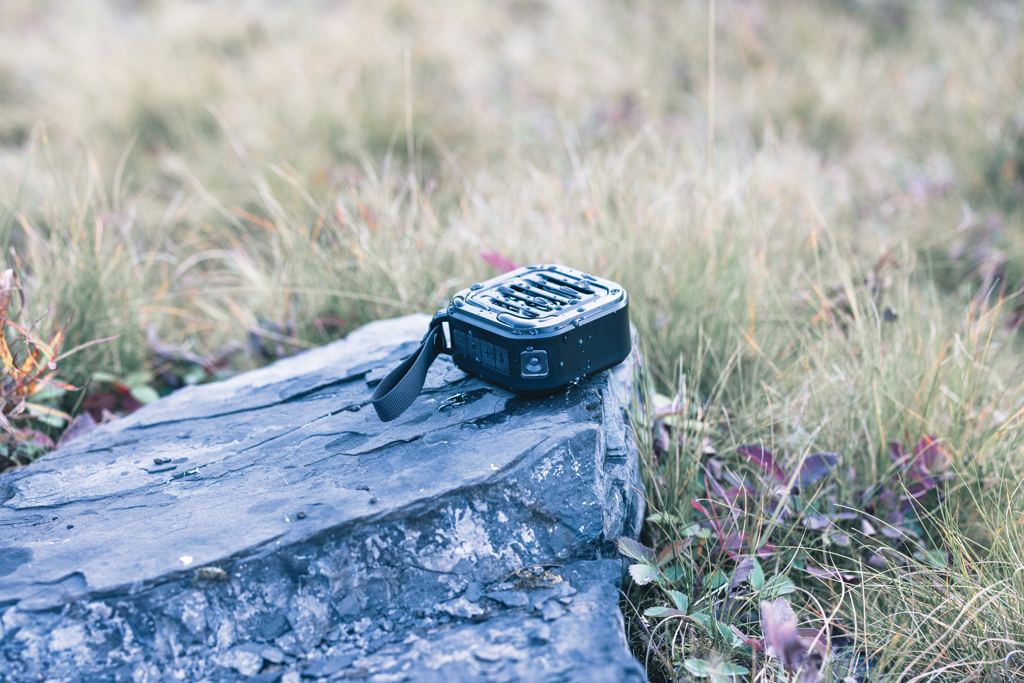 Altavoz solar inalámbrico 3W sunwave plástico reciclado RCS