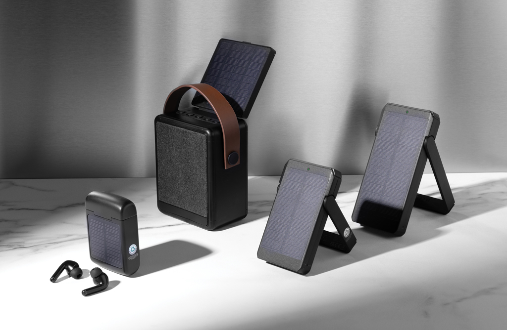 Auriculares solares de plástico reciclado RCS Skywave