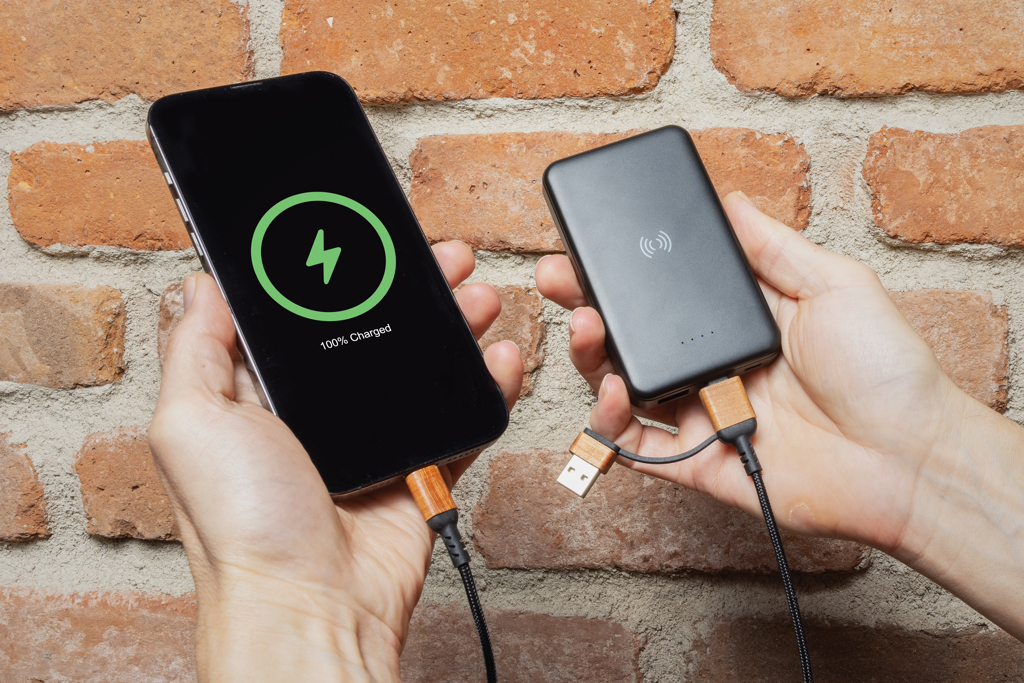 Batería inalámbrica 5W plástico RCS reciclado 5.000 mAh