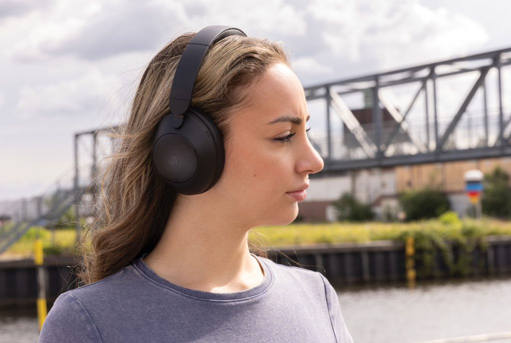 Auriculares Urban Vitamin Cupertino RCS rplastic ANC