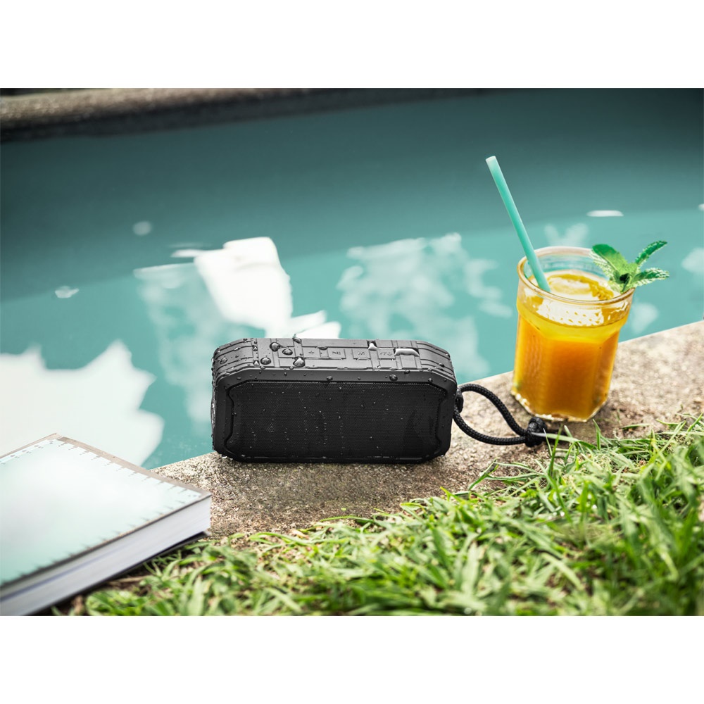 SHEERAN. Altavoz portátil de 10W con IPX7 y 9h de autonomía, fabricado en 100% rABS