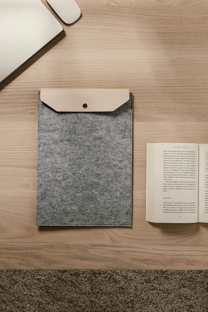 Funda para portátil de 15" de fieltro reciclado VINGA Albo