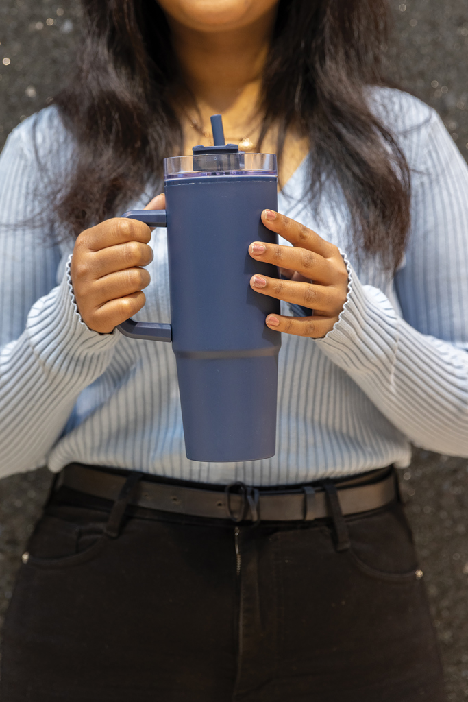 Vaso Tana RCS plástico reciclado con asa 900ML