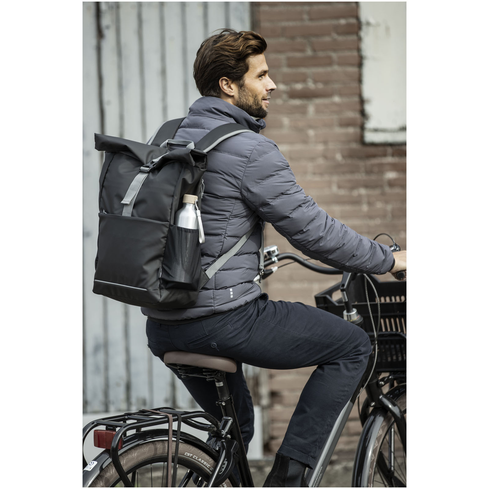 Bolsa enrollable para bicicleta resistente al agua de material reciclado GRS de 15 y 20 l Aqua