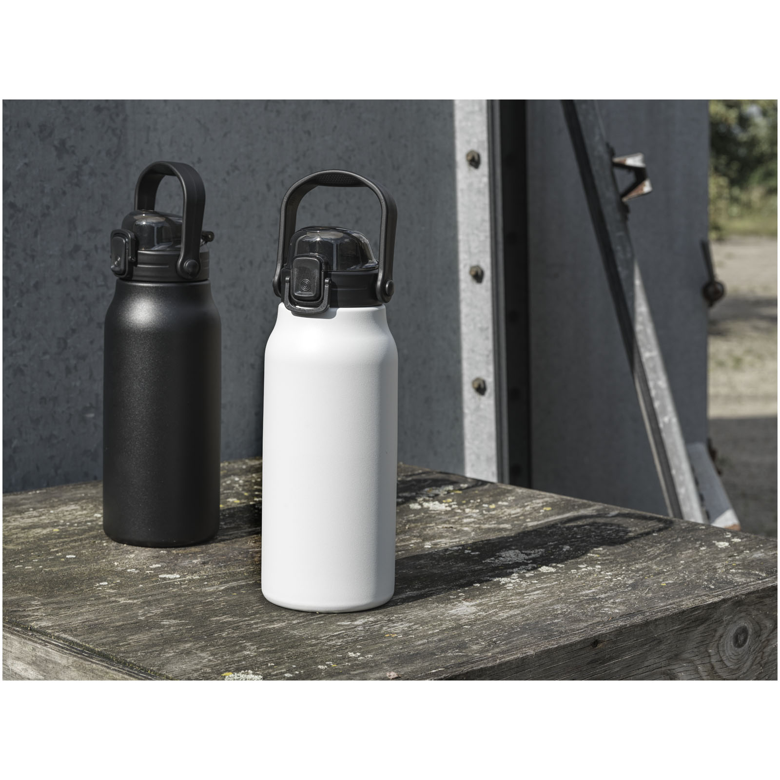 Bidón con aislamiento de cobre y acero inoxidable reciclado de 1600 ml con certificación RCS Giganto