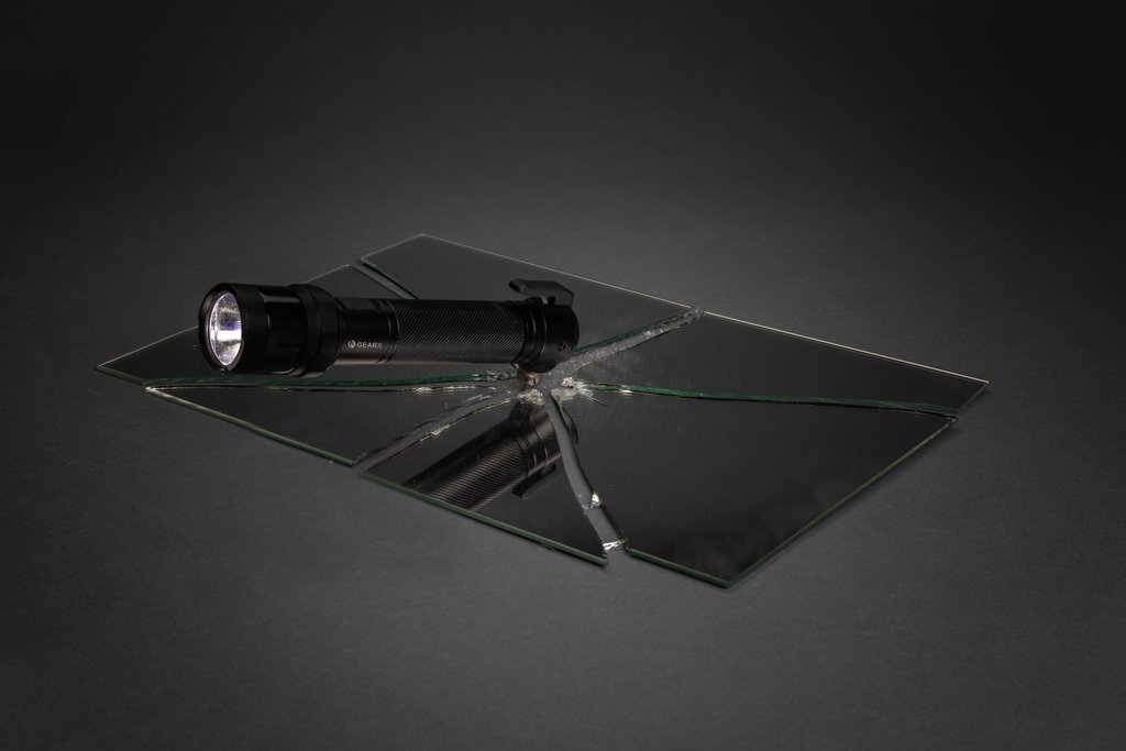 Linterna para coche de aluminio reciclado Gear X RCS