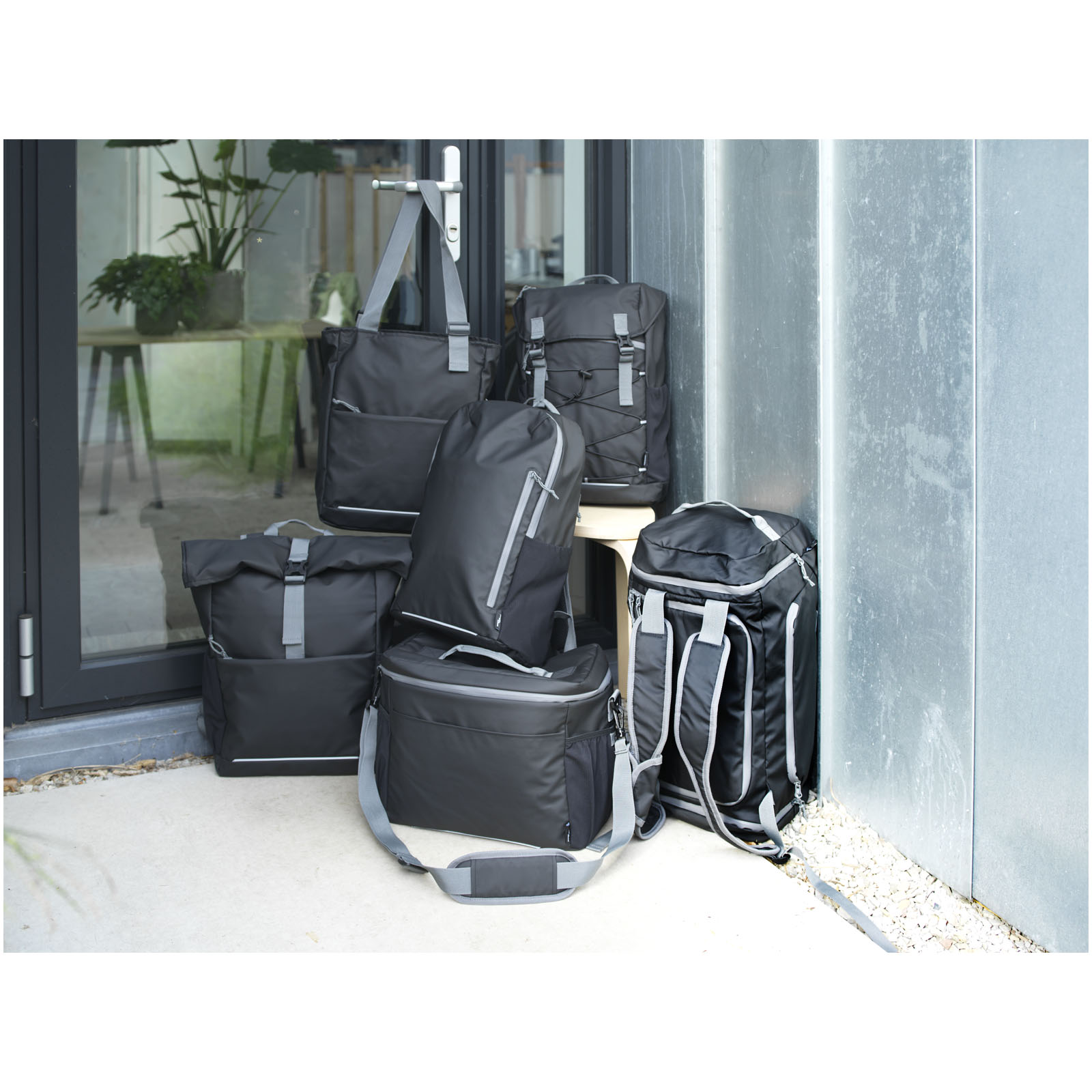 Mochila de lona resistente al agua de material reciclado GRS de 35 l Aqua