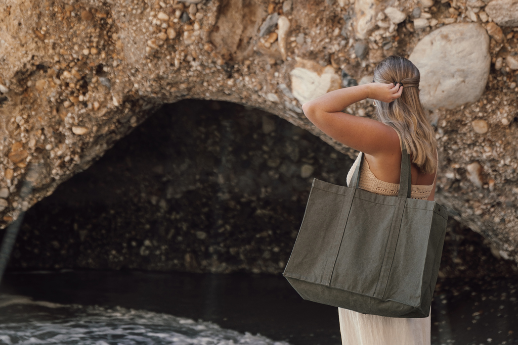Gran bolsa VINGA Hilo lona reciclada  AWARE™
