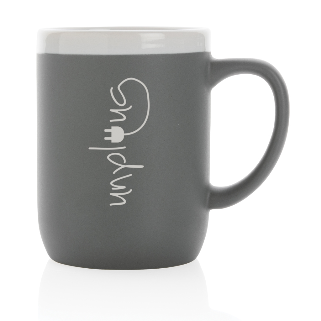 Taza de cerámica con borde blanco 300ml.