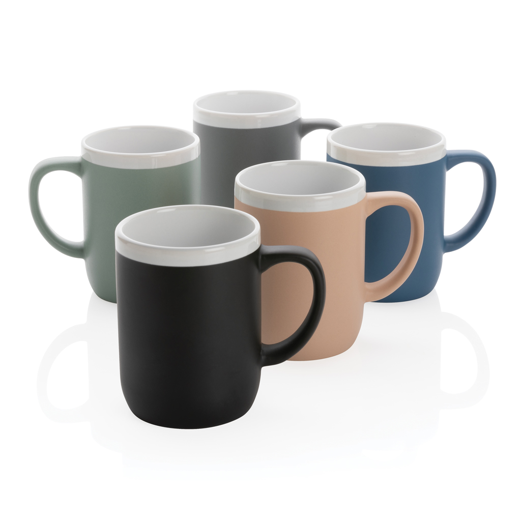 Taza de cerámica con borde blanco 300ml.