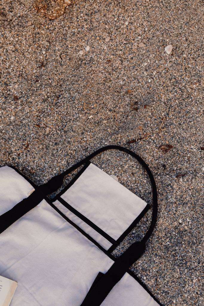 Toalla de playa de lona reciclada VINGA Volonne AWARE™