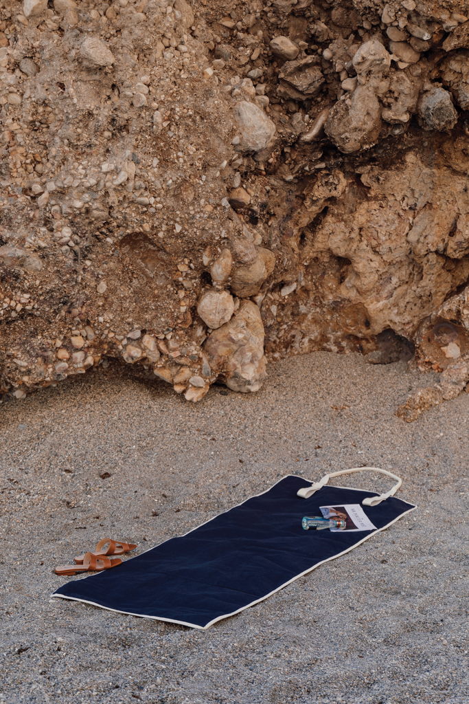 Toalla de playa de lona reciclada VINGA Volonne AWARE™