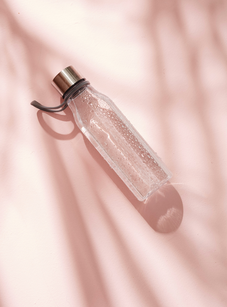 VINGA Botella de agua de tritán Lean