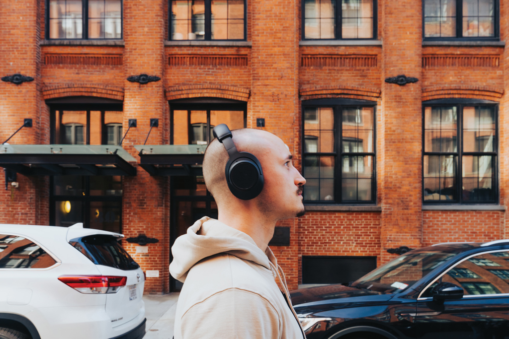 Auriculares inalámbricos Irvine RCS reciclados y reparables