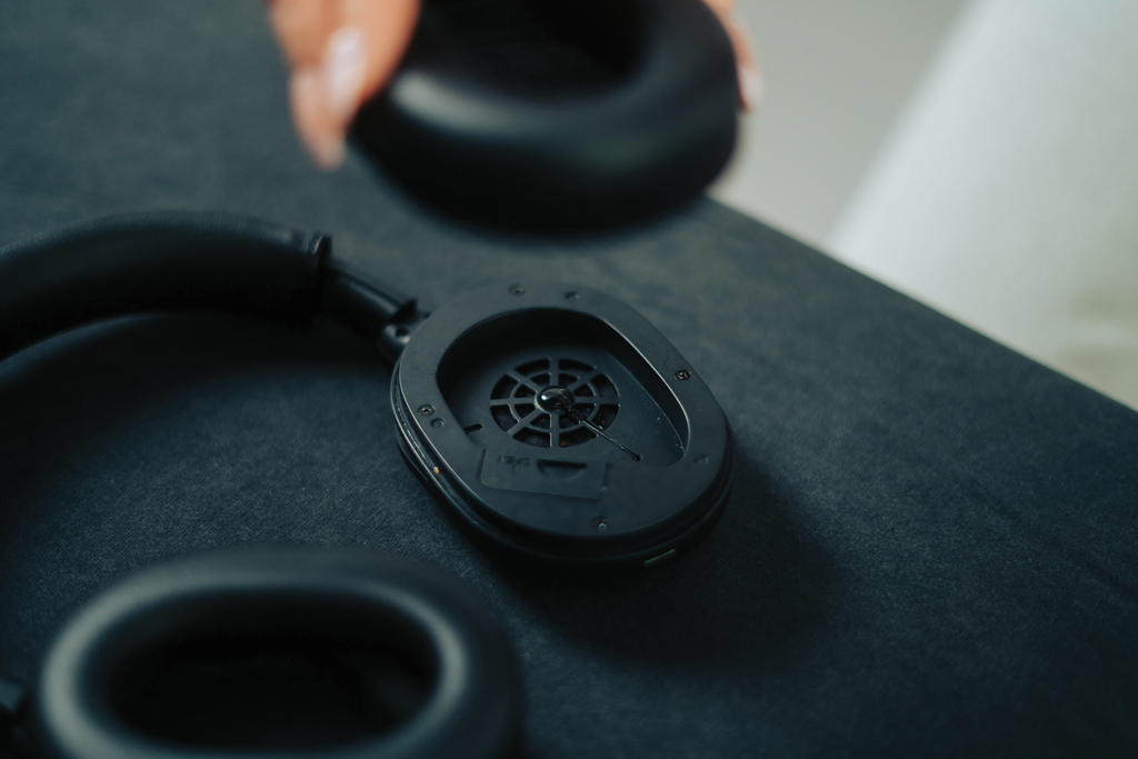 Auriculares inalámbricos Irvine RCS reciclados y reparables