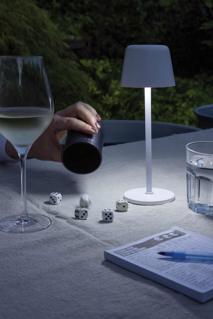 Lámpara de mesa Zenic RCS plástico reciclado recargable USB
