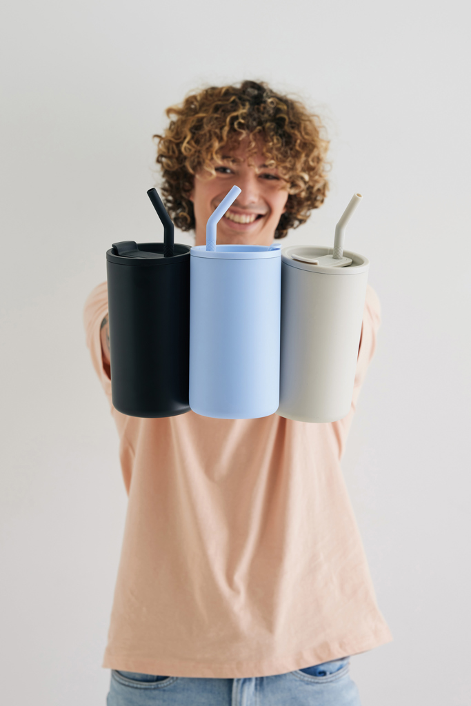 Taza Cube de acero reciclado RCS de 800ml.