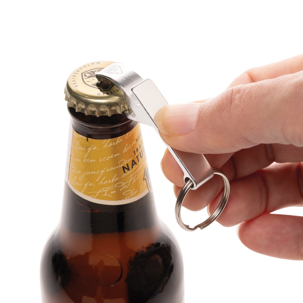 Abrelatas y botellas de aluminio reciclado RCS