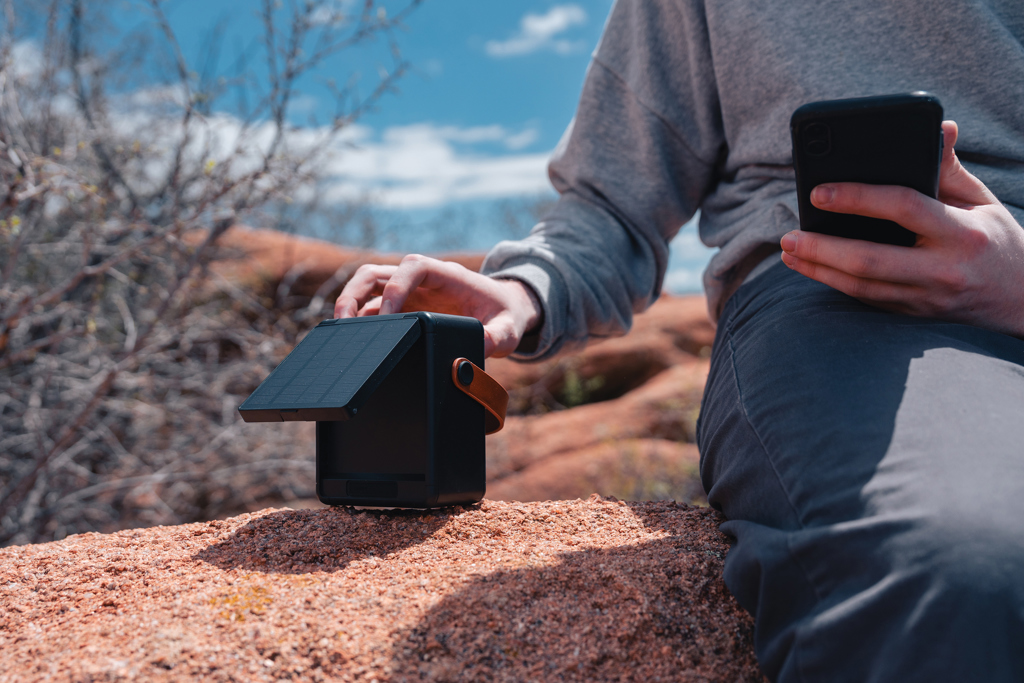 Altavoz solar 12W plástico reciclado RCS Skywave