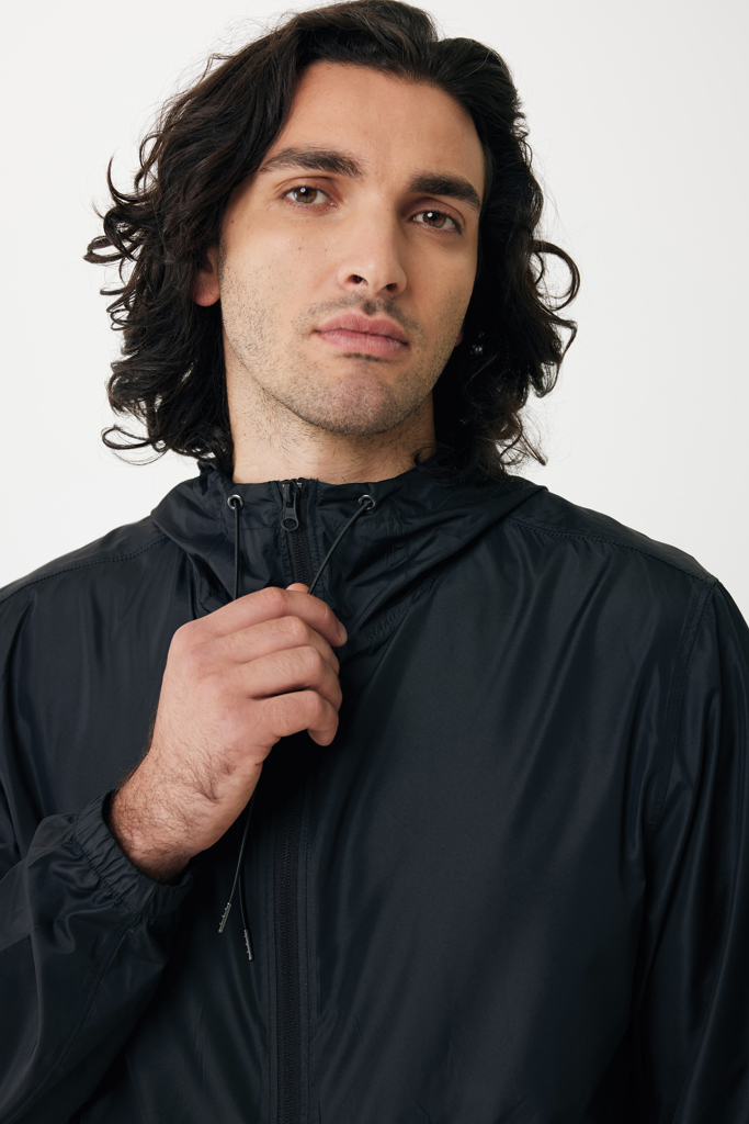 Chaqueta ligera Iqoniq Logan de poliéster reciclado