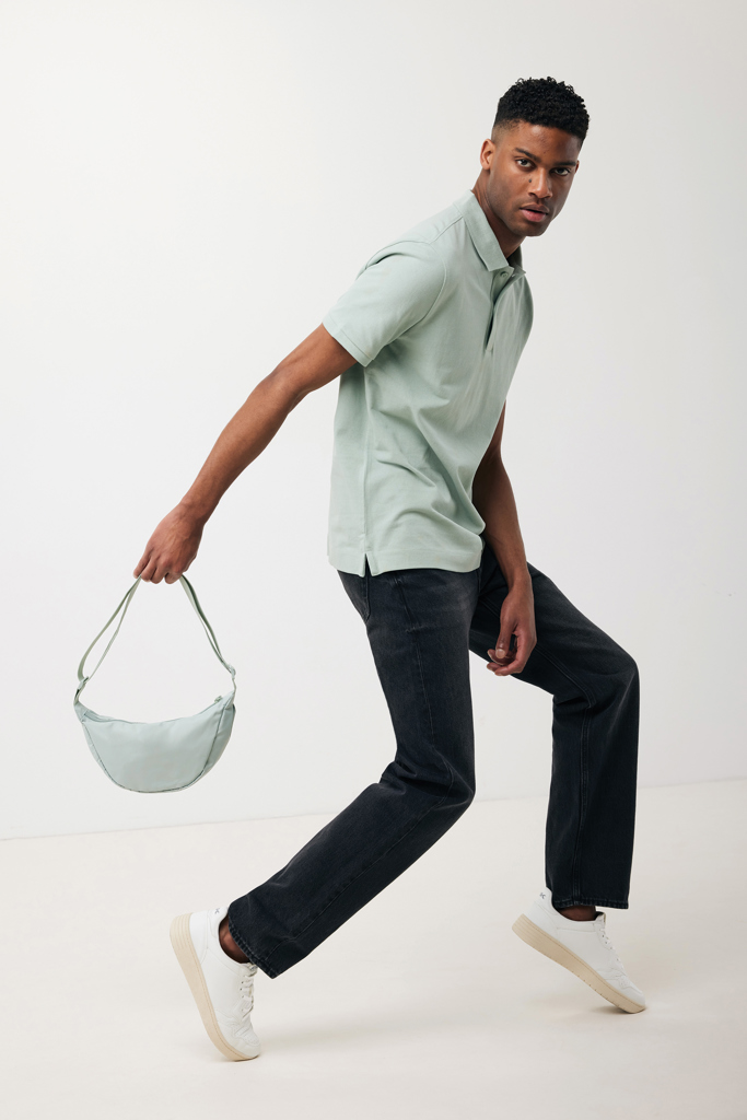 Bolsa bandolera Crescent AWARE™ de RPET