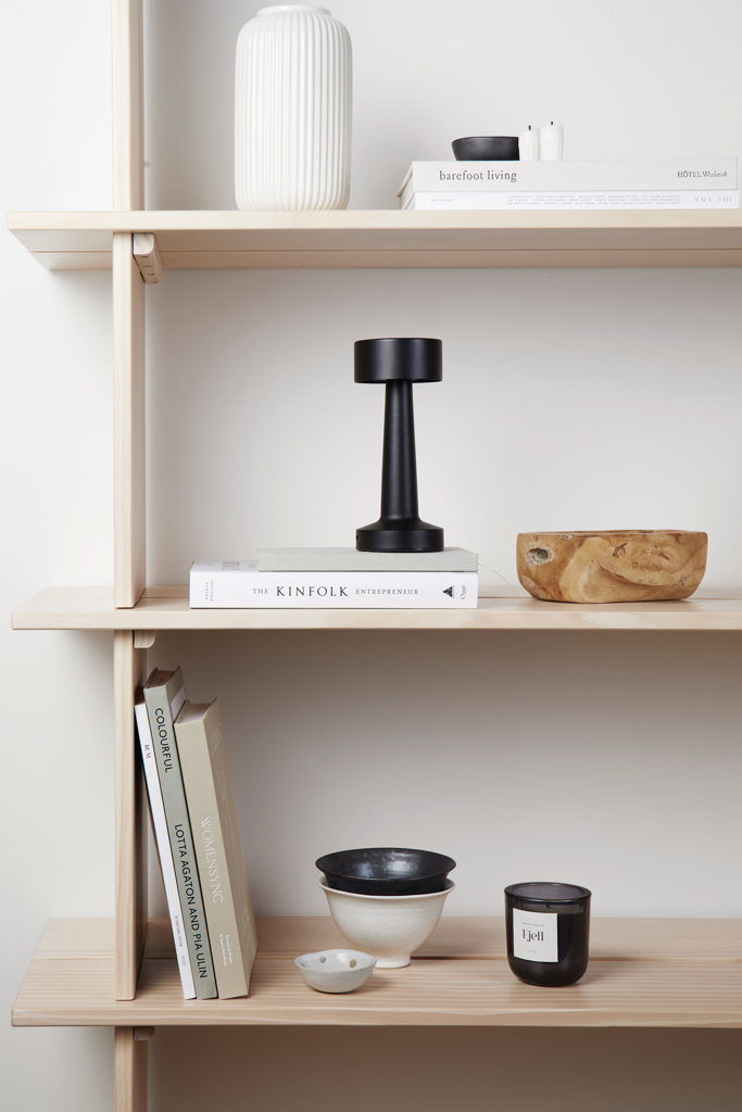 Lámpara de mesa VINGA Maris RCS de ABS reciclado