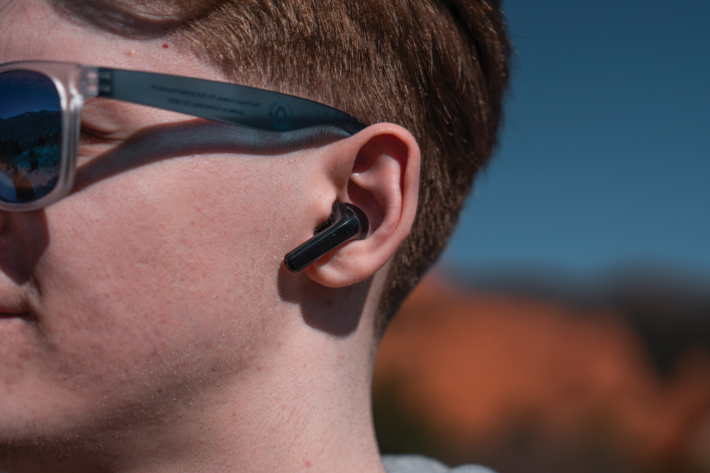 Auriculares solares de plástico reciclado RCS Skywave