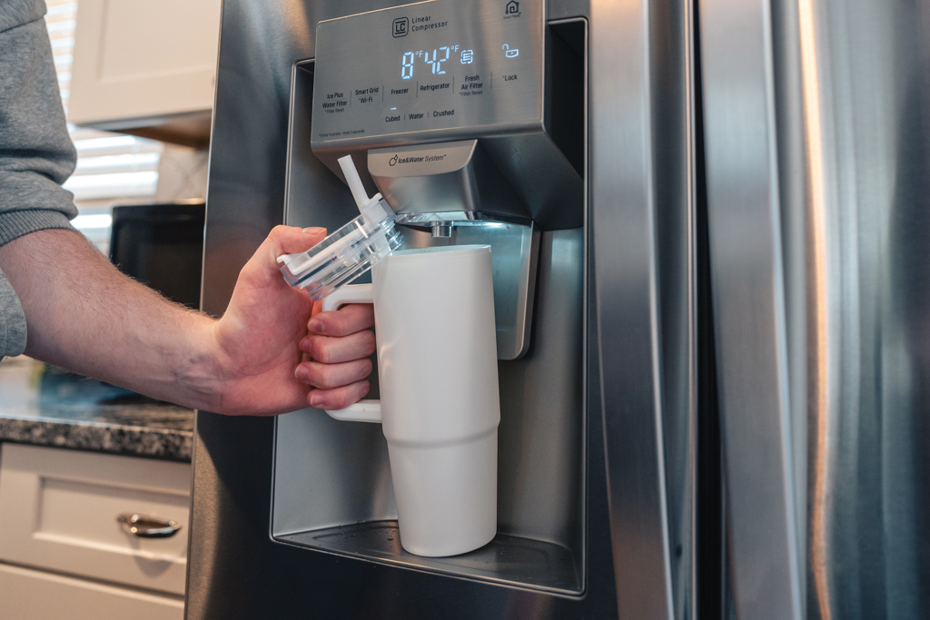 Vaso Tana RCS plástico reciclado con asa 900ML
