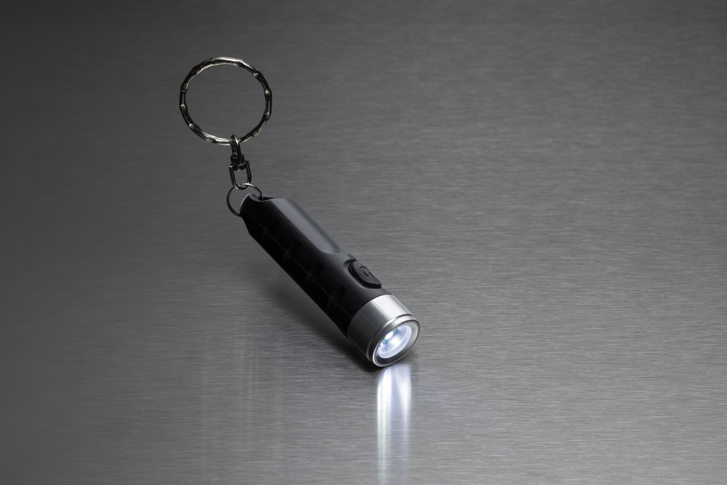 Linterna llavero recargable USB de plástico reciclado Globix