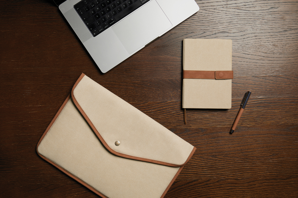Funda para portátil 16" de lona reciclada VINGA Bosler GRS
