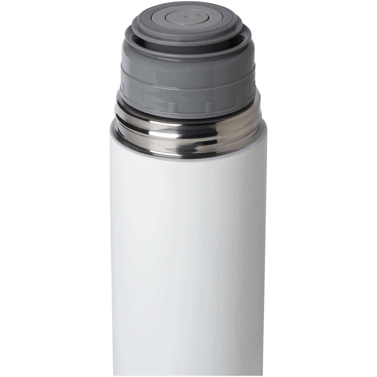 Termo con aislamiento de 750 ml de acero inóxidable reciclado  con certificado RCS Sullivan